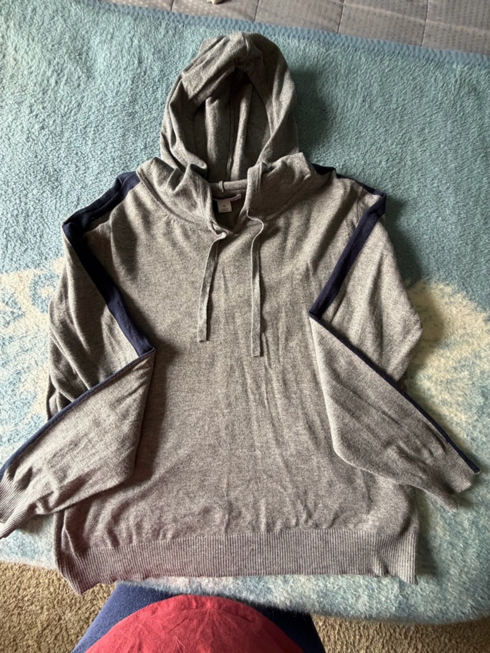 Liz Claiborne Women’s Gray Hoodie Sweater Size XL - Picture 2 of 4